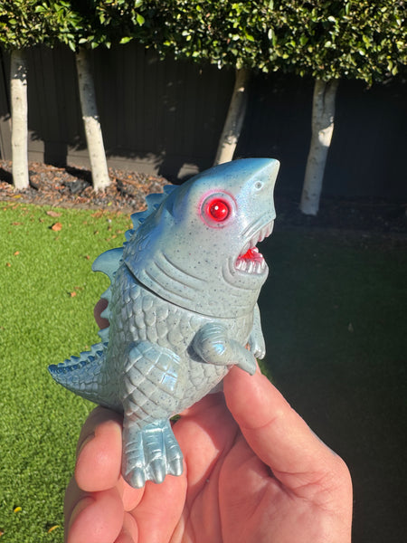 Deep Dwellers Shark Designer con release